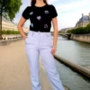 Pantalon style costume bleu clair jambe droite - sur modèle de face