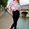 Pantalon skinny fantaisie noir boutons argentés - modèle profil