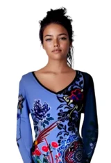 Tee-shirt col V manches longues bleu imprimé