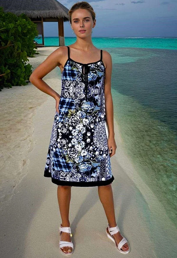 Robe Mi-Longue Fluide à Fines Bretelles – Imprimé Patchwork Bleu et Anis